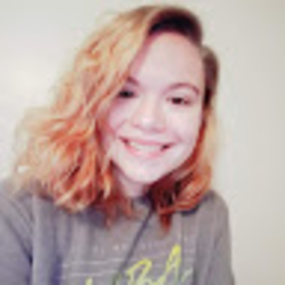 Meet your Posher, Adrianna - Picture 1 of 1